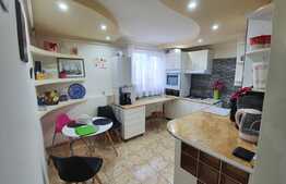 Oportunitate! Apartament decomandat cu 2 camere, antreu si terasa 79mp