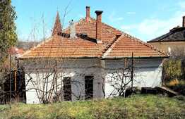  Vila interbelica 310 mp utili , teren 1300 mp, front 25 ml, zona premium!