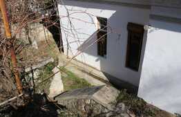  Vila interbelica 310 mp utili , teren 1300 mp, front 25 ml, zona premium!