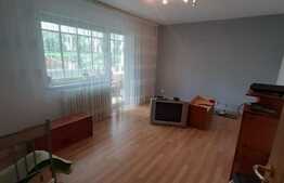 Apartament de 3 camere decomandate si boxa, zona complex  Nora