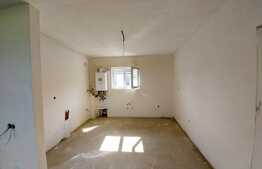 Apartament 3 camere, semifinisat, zona Terra!