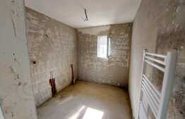 Apartament 3 camere, semifinisat, zona Terra!