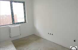 1 camera de vanzare, 45 mp + balcon, semifinisat