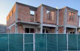 Duplex 120 mp utili, 400 mp teren, Exterior Est