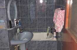 Apartament 4 camere, decomandat, garaj, boxa, zona Hotel Premier