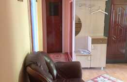 Apartament 4 camere, decomandat, garaj, boxa, zona Hotel Premier