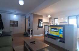 Apartament cu gradina, 2 balcoane, zona Sub Cetate