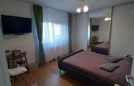 Apartament cu gradina, 2 balcoane, zona Sub Cetate