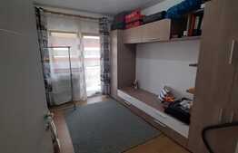 Apartament cu gradina, 2 balcoane, zona Sub Cetate