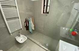 Apartament cu 3 camere, 58 mp, de lux, la cheie, zona Sub Cetate