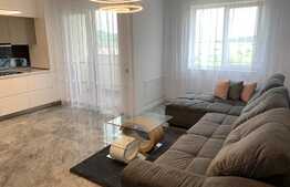 Apartament ultrafinisat, totul nou, bloc nou, etaj intermediar, zona Vivo