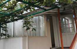 Casa individuala de vanzare, 40 mp utili, 302 mp teren, Dambul Rotund