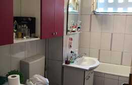 Apartament 3 camere, 64 mp, boxa, zona Primaverii