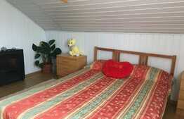 De vanzare casa pentru 2 familii, teren 1200 mp!