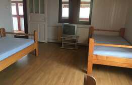 De vanzare casa pentru 2 familii, teren 1200 mp!