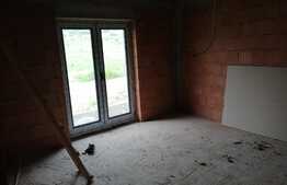 Casa individuala de vanzare, 162 mp, 474 mp teren, Chinteni