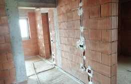 Casa individuala de vanzare, 162 mp, 474 mp teren, Chinteni