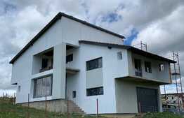 Casa individuala, 177 mp, teren 800 mp, Chinteni