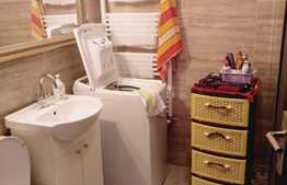 Apartament la parter înalt, 2 camere, 48mp, parcare inclusa, zona Terra!