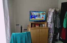 Apartament la parter înalt, 2 camere, 48mp, parcare inclusa, zona Terra!