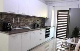 Apartament 63 mp, 3 camere, parcare, terasa 15 mp de vanzare!