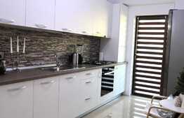 Apartament 63 mp, 3 camere, parcare, terasa 15 mp de vanzare!