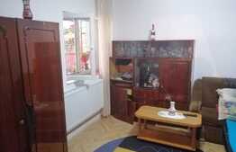 Casa pentru 2 familii, 117mp + 86 mp utili, teren 620 mp, zona Gara