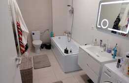 Apartament spatios, terasa de 13 mp, parcare, zona strazii Eroilor!