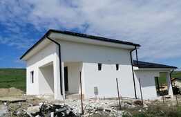 Casa de vanzare in Campenesti, 150 mp utili, 623 mp teren