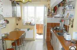 Inchiriere 3 camere, decomandat, 75mp, zona Hotel Royal