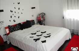 Suprafata generoasa, ultrafinisaje, zona foarte buna.Merita Vazut!