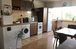 Apartament de vanzare, 2 camere, cu garaj!