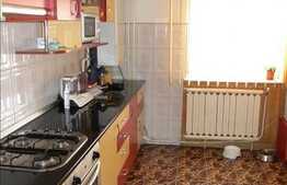 Apartament cu 3 camere la pret foarte bun!