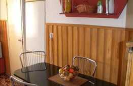 Apartament cu 3 camere la pret foarte bun!