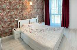 Apartament 2 camere, decomandat 54 mp, parcare, zona Vivo