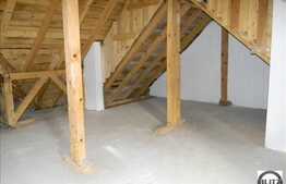 Vanzare apartament cu 3 camere, decomandat, 130 mp , 2 locuri de parcare