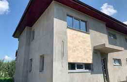 Casa cuplata cu teren de 320 mp! Zona Subcetate!