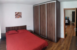 Apartament 3 camere, decomandat, parcare, terasa si gradina
