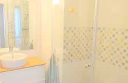 Apartament de lux 4 camere, 106 mp, 2  locuri de parcare, boxa, zona Riviera Luxury Residence