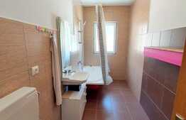 Oportunitate! Apartament finisat 2 camere, parcare! Zona strazii Florilor!