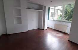Apartament 4 camere, 94 mp, finisat, nemobilat, zona Parcul Central