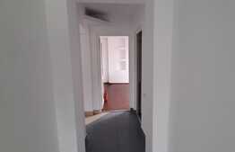 Apartament 4 camere, 94 mp, finisat, nemobilat, zona Parcul Central