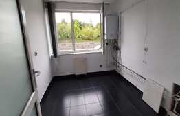 Apartament 4 camere, 94 mp, finisat, nemobilat, zona Parcul Central