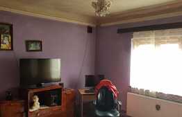 Casa renovabila/demolabila, 112 mp, teren 462 mp, zona strazii Oasului