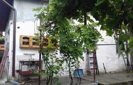 Casa de vanzare, 65 mp, teren aferent 500 mp, zona accesibila