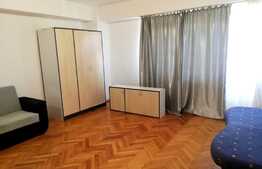 Apartament 3 camere, decomandat, 78 mp, zona Piata Cipariu