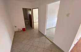 Oportunitate!! Apartament cu 2 camere, 54 mp, etaj intermediar, parcare, zona Eroilor