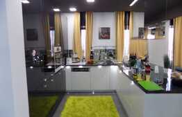 Penthouse de vanzare, 3 camere, 89 mp, terasa de 50 mp! 