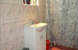 Vanzare apartament cu 1 camera la etaj intermediar