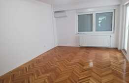 Apartament 3 camere, 65 mp, se mobileaza la cerere, zona Piata Stefan cel Mare
